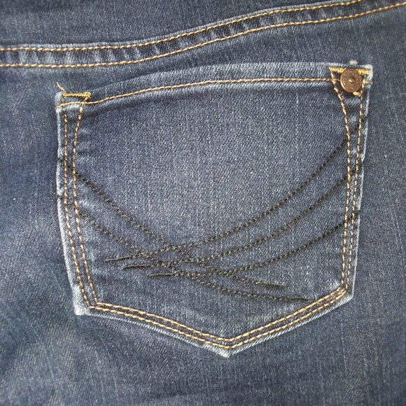 Simply Vera Wang Jeans - Picture 2 of 3